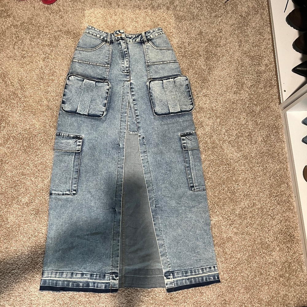 Denim skirt